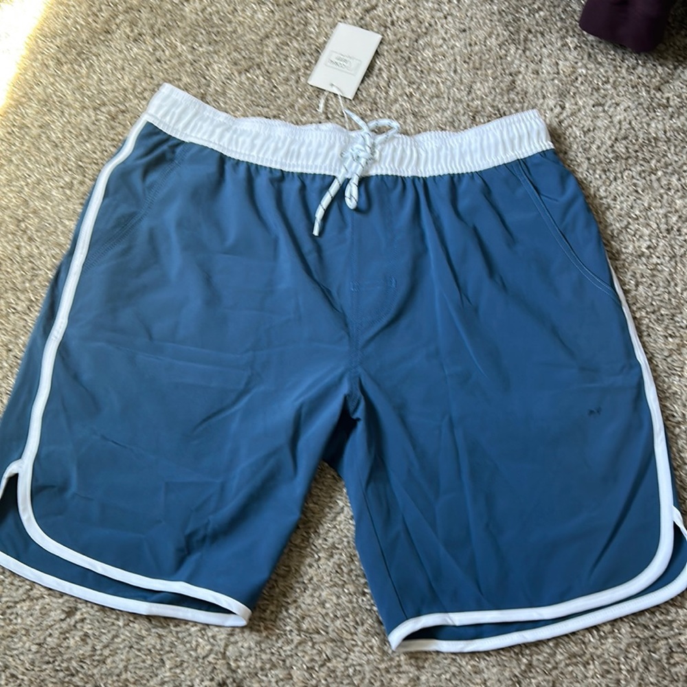 Coral Reef Men’s Swim Shorts